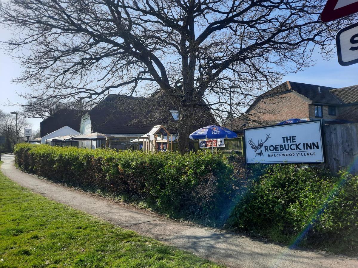 The Roebuck Inn Southampton Buitenkant foto